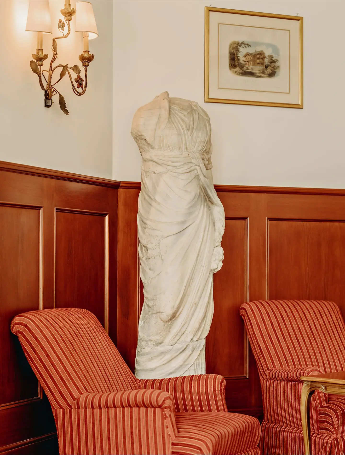 Badrutts Palace Gallery Renaissance Bar Antic Sculpture Interior Design 036