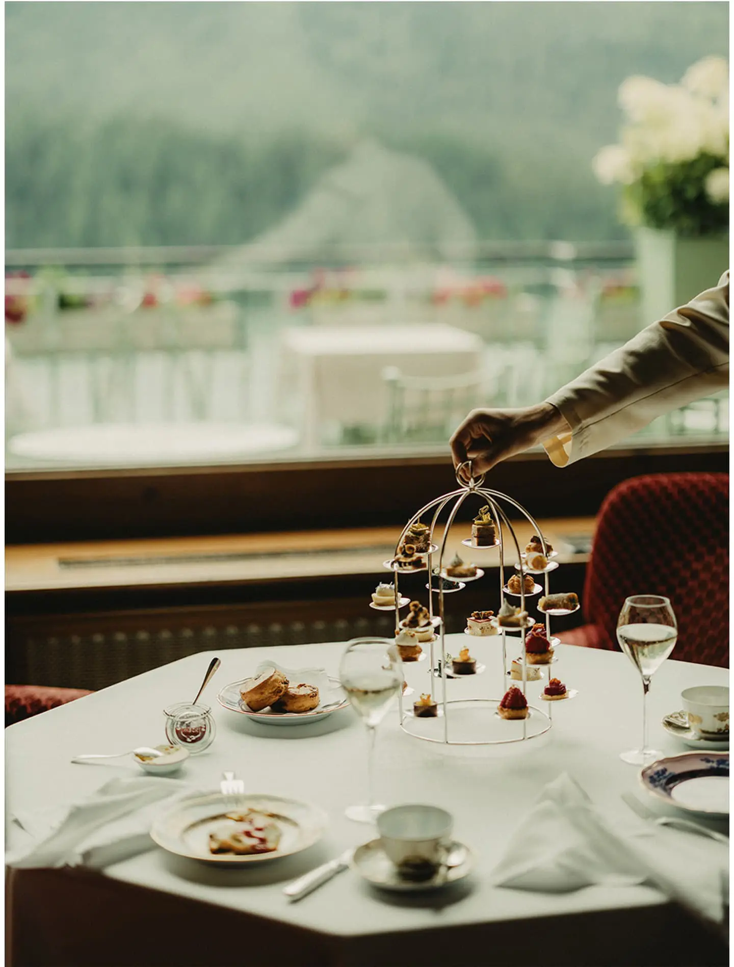 Badrutts Palace Gallery Le Grand Hall Restaurants Afternoon Tea 018 S