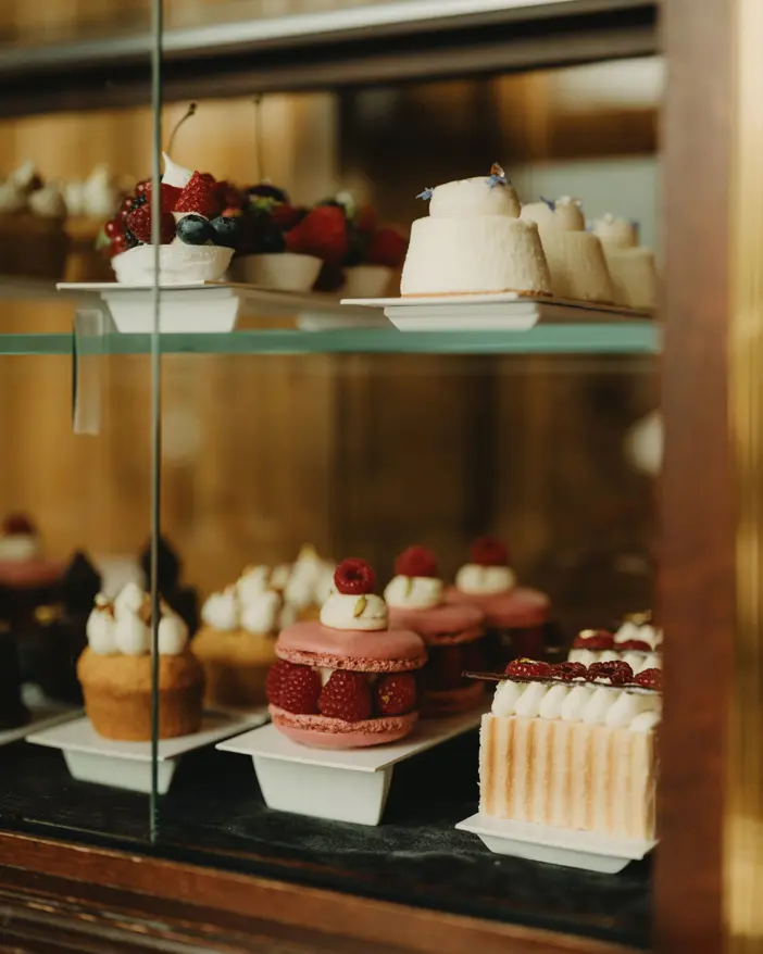 Badrutts Palace Food And Beverage Restaurants Le Grand Hall Afternoon Tea Patisserie
