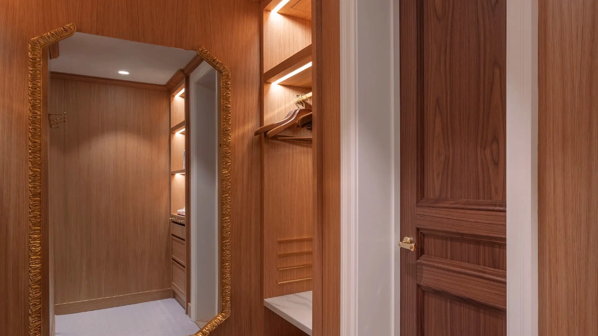 Badrutts Palace Suites Palace Suite Cloak Area (1)