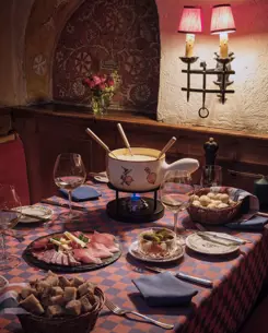 Badrutts Palace Food And Beverage Restaraurants Chesa Veglia Carigiet Fondue Stuebli Interior Table Decoration Fondue