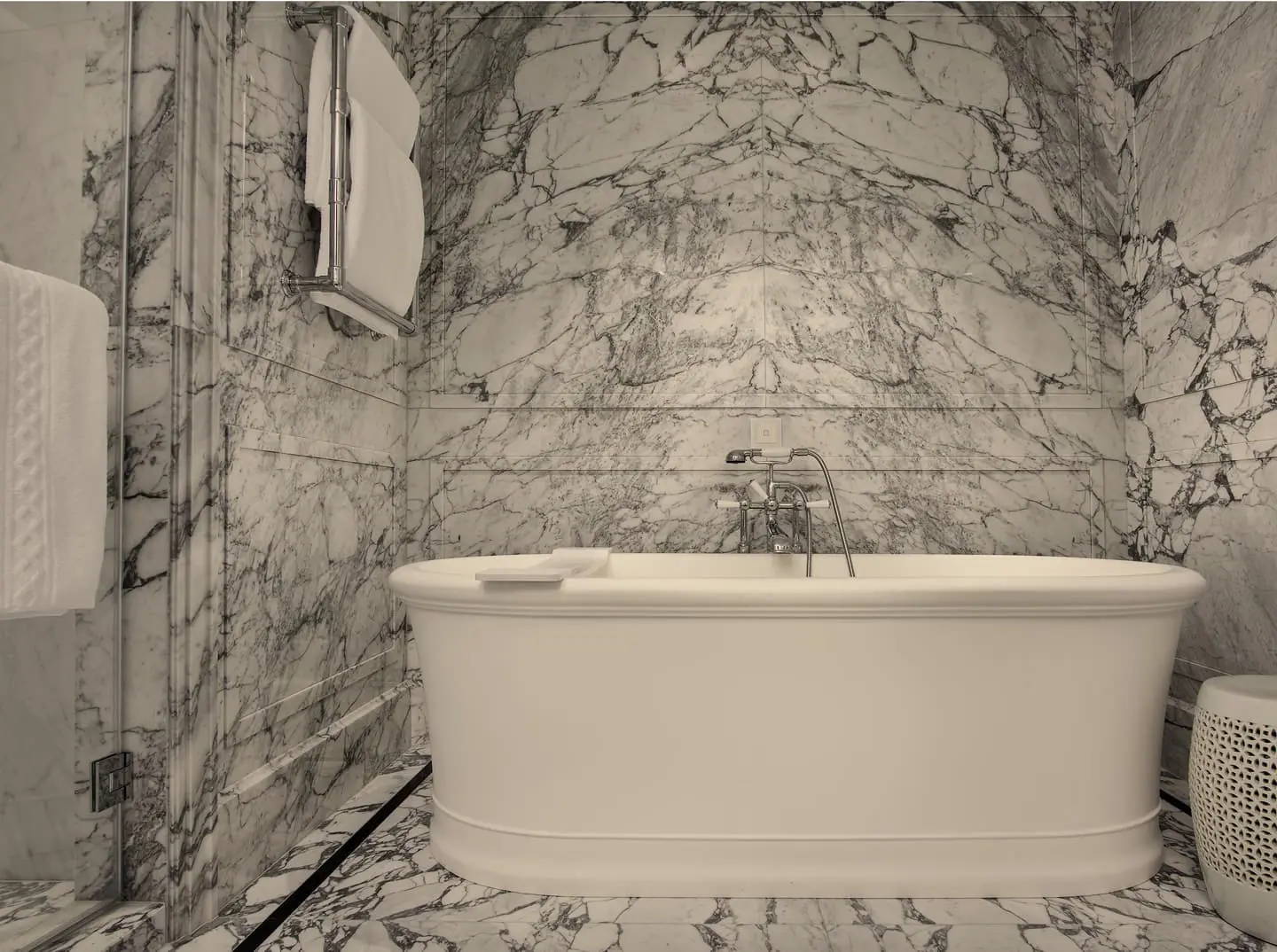 Badrutts Palace Gallery Rooms And Suites Bathroom 037