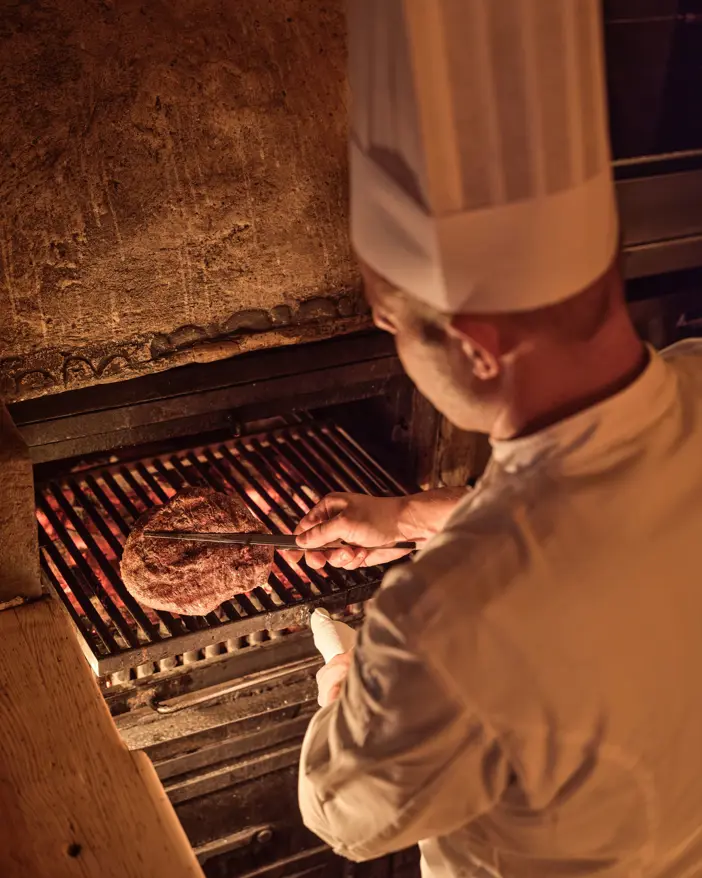 Badrutts Palace Food And Beverage Restaurants Chesa Veglia Grill Chadafoe Grilling