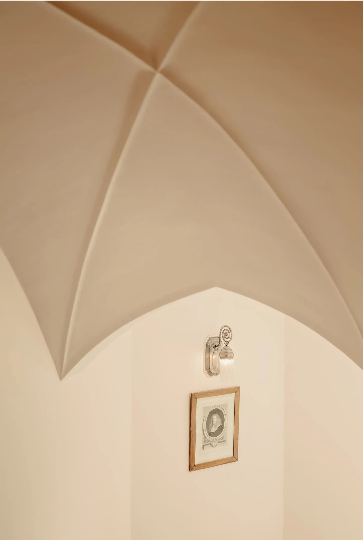 Badrutts Palace Gallery Architecture Detail Hallway 044