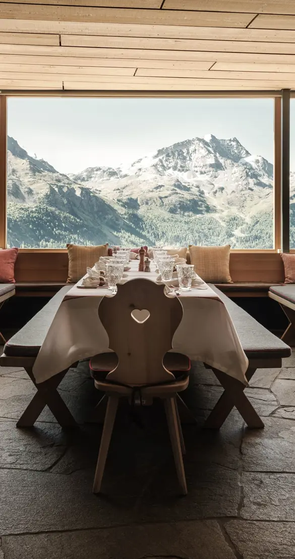 Badrutts Palace Food And Beverage Restaurants Clubs Paradiso Mountain Club Interior Mountain View Restaurant Summer