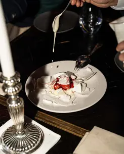 Badrutts Palace Food And Beverage Restaurants Clubs Bar Kings Social House Food 2