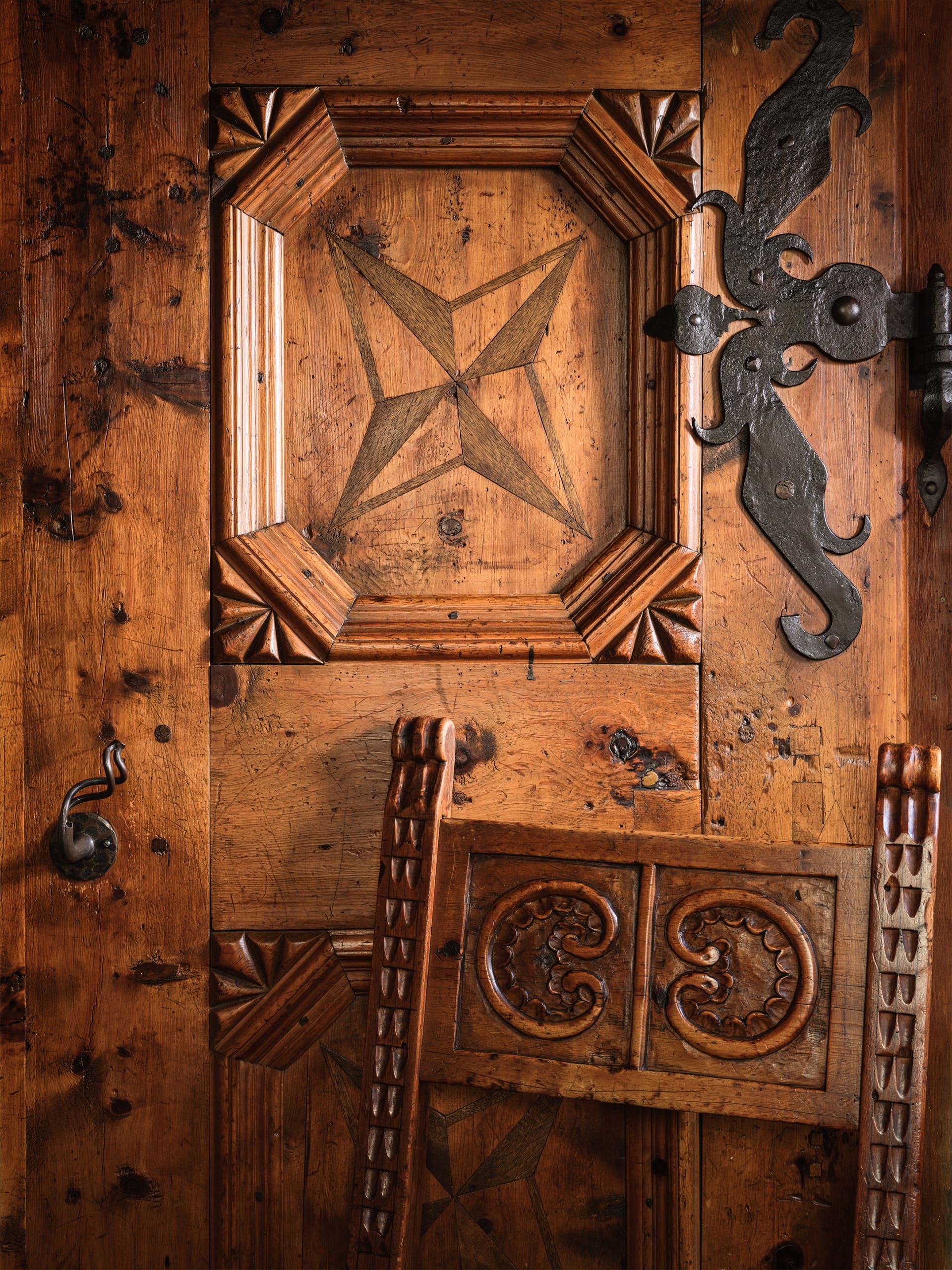 Badrutts Palace Food And Beverage Restaurants Chesa Veglia Patrizier Stuben Interior Detail
