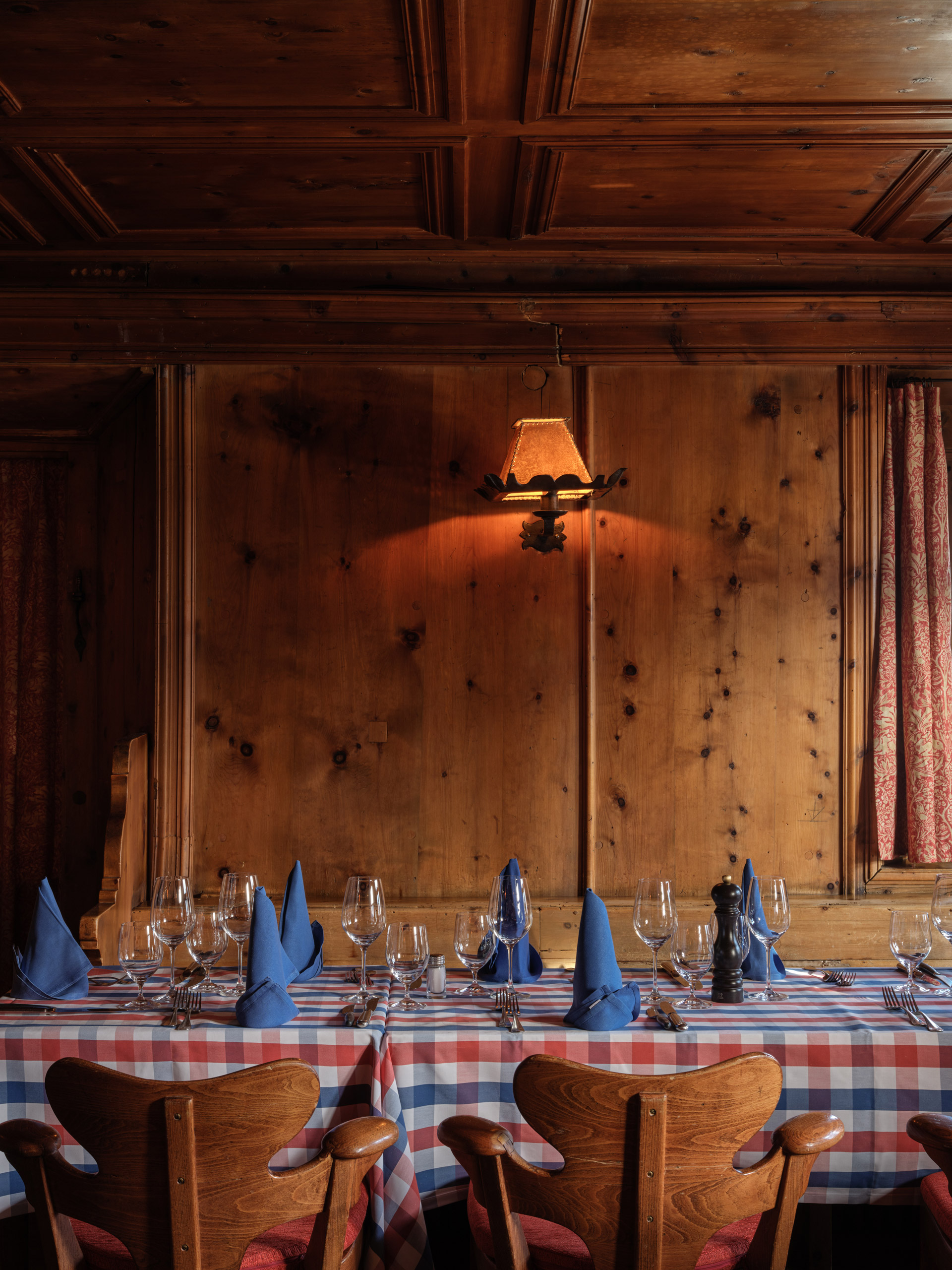 Badrutts Palace Food And Beverage Restaurants Chesa Veglia Pizzeria Heuboden Interior Table
