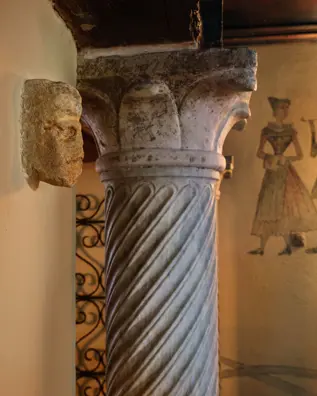 Badrutts Palace Food And Beverage Restaurants Chesa Veglia Patrizier Stuben Interior Detail Column