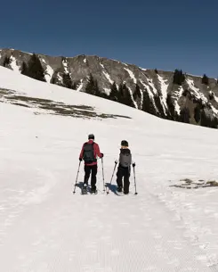 Badrutts Palace Meet And Celebrate Meetings And Incentives Teambuidling Experiences Snowshow Hiking