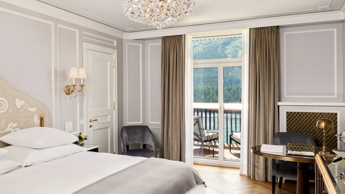 Badrutt's Palace - Signature double room with a lake-view balcony